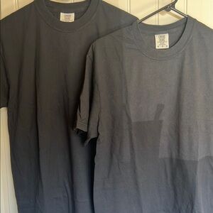 2 Black comfort colors, heavyweight shirts new